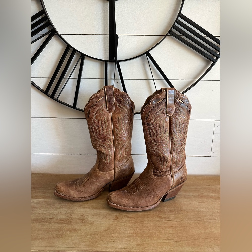 Ariat women’s western boots